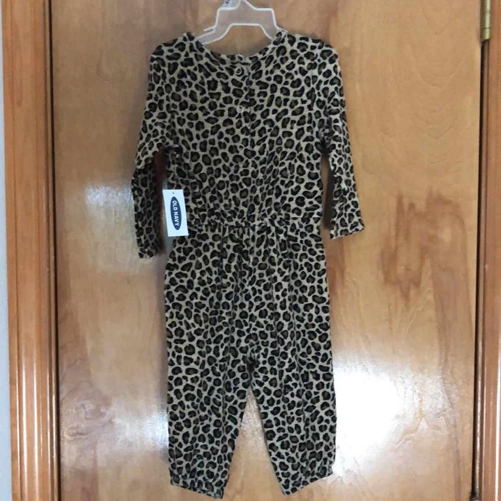 Old Navy Leopard one piece long sleeve jumpsuit bodysuit